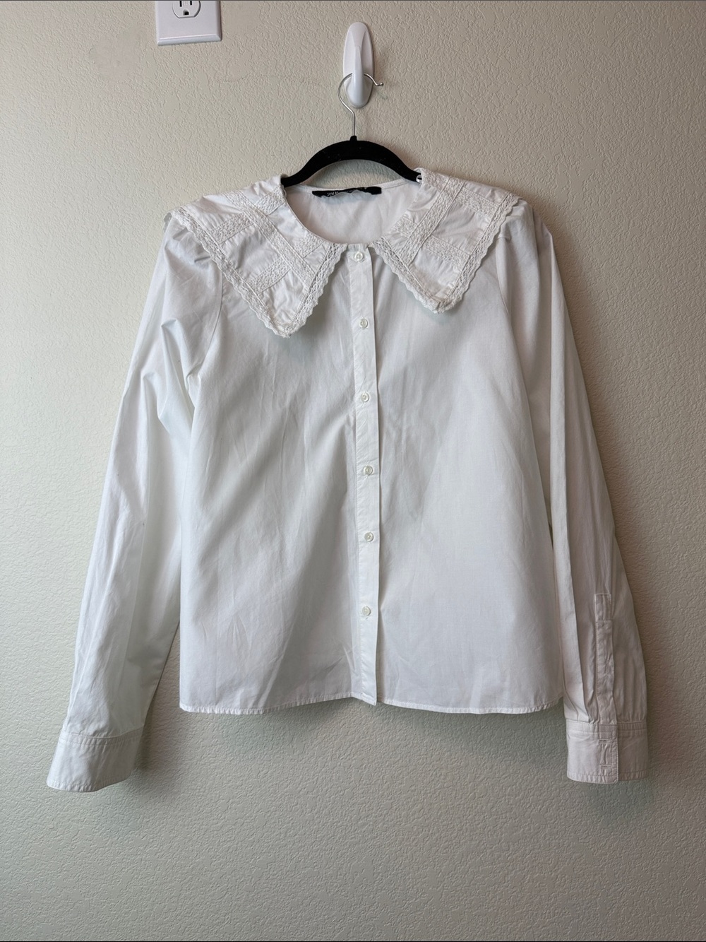 Zara 100% Cotton White Lace Trim Peter Pan Collar Button Front Blouse Size M